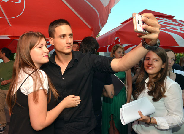 ИЗА КУЛИСА 46. СОФЕСТА: Селфи са Славеном, Бора Чорба меркао мезе